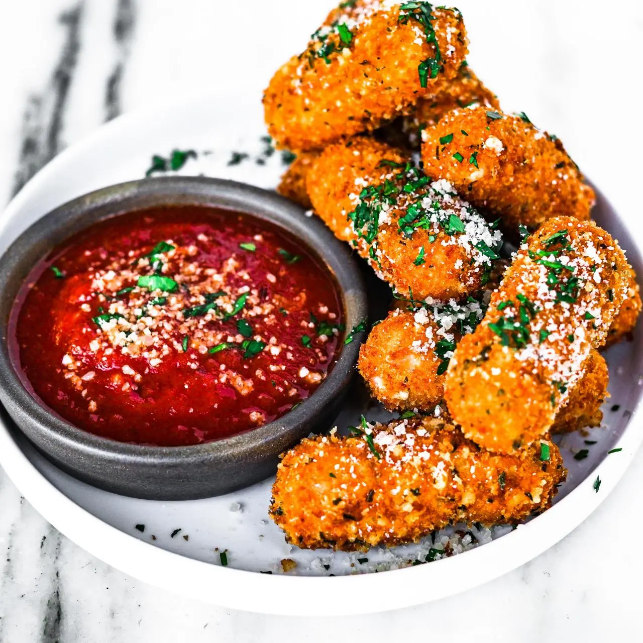 Mozzarella Sticks - 6 Pieces with side of marinara